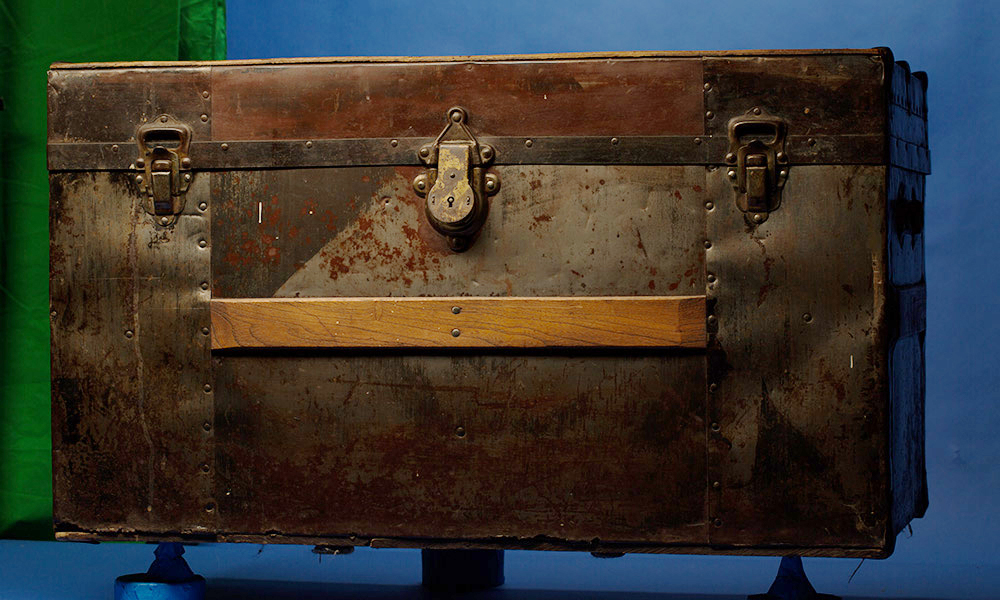 We photographed each piece of luggage individually