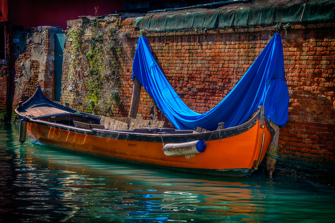 Orange Boat with Blue Cover Venice_DSC4699_03032017